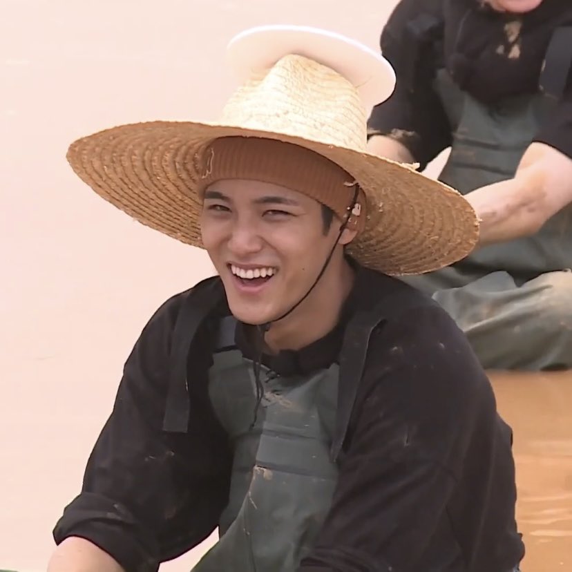 CARATDEUL550070's tweet photo. Planting Rice (2021)            Digging Clams (2026) https://t.co/U6fqUb322K