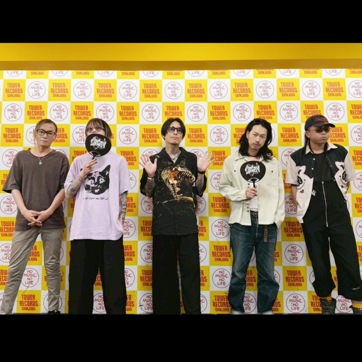 AST79_'s tweet photo. なんかずっと見覚えあるなーと思ってて判明した、ヘ○ニアさんとAK似てる💡
笑った顔とか特に😄😄😄 https://t.co/IsVSmIxf7I