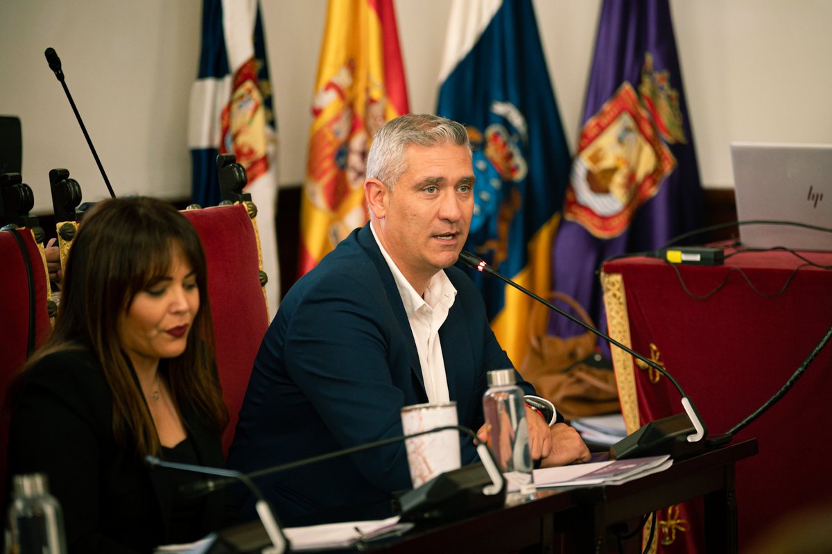aytolalaguna_es's tweet photo. ✅ La Laguna aprobará mañana de forma definitiva su nuevo Reglamento de Participación Ciudadana.  

➡️ Daremos luz verde a una normativa moderna y adaptada a las nuevas formas de participación vecinal tras culminar el periodo de exposición pública y revisión de alegaciones. https://t.co/bANSr31jzI