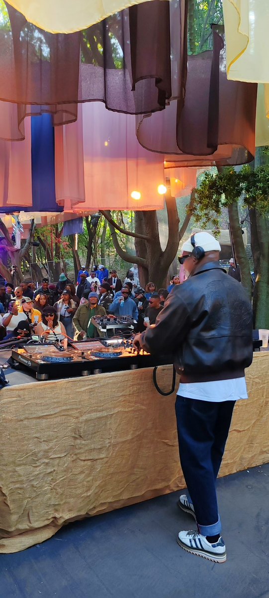 SirLSG_SA's tweet photo. Dope vibes on the TGTHR stage at #Kunye Pretoria last week. Danko for the invite @Shimza01 @KunyeRecords, and Big Love to everyone who dance to our sets ❤️🙏🏿 https://t.co/nrhDRRAfQT