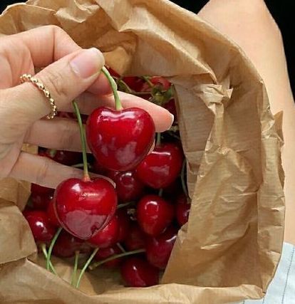 Kay42573's tweet photo. ˏˋ°•*⁀➷
Let's build a cherry-themed dessert bowl! 🍒🍰
➯ a foodpoll mainly for #edtwt ღ
➯cals don't count here! ᵕ̈
🏷: #interactivethread #interactive #ricecakestwt #poll #foodtwt #anatwt #thisorthat #onlychooseone #dessertbowl #foodpoll #distraction #shedtwt #edtwt https://t.co/DH8STzhqoJ