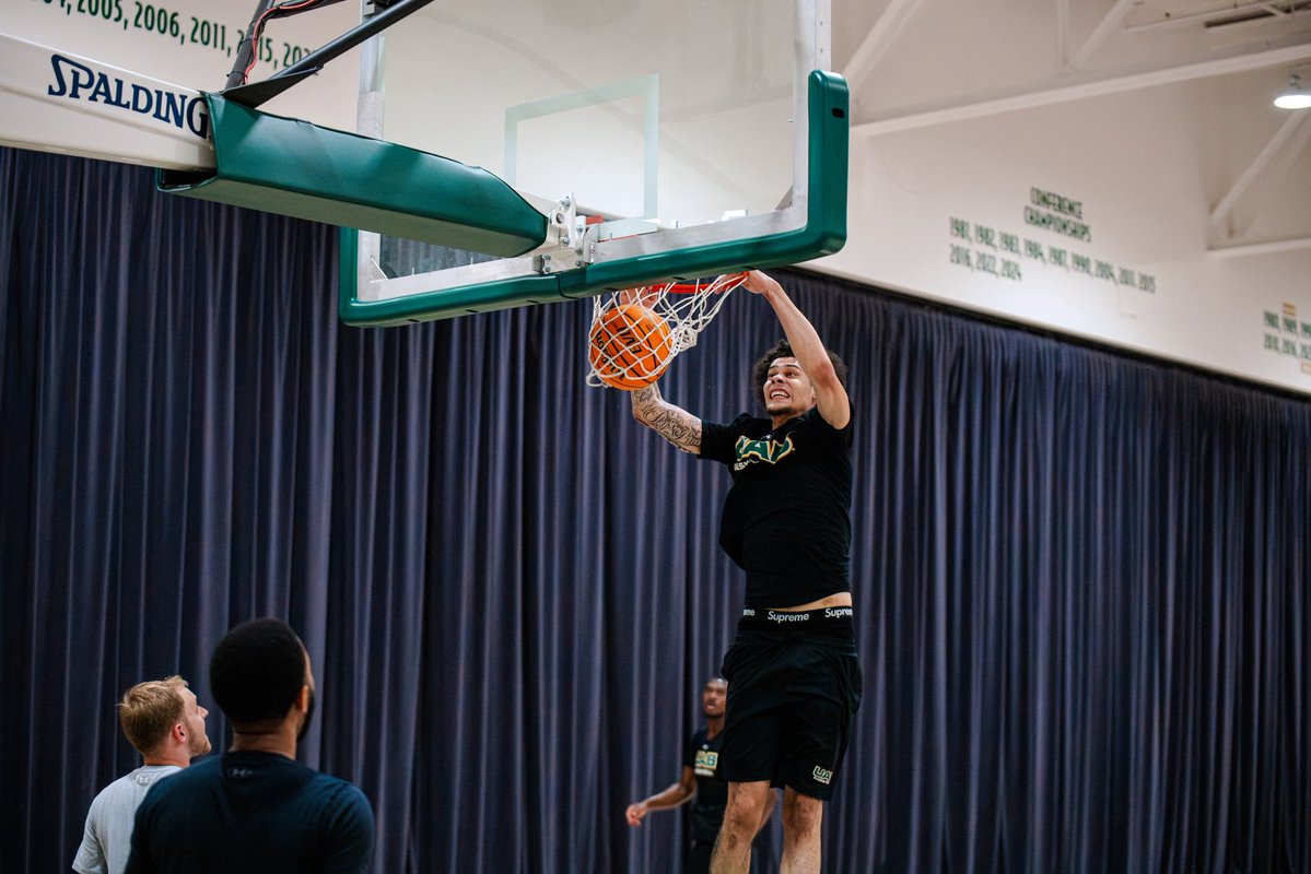 UAB_MBB's tweet photo. Summer work 🏀🐉 https://t.co/oNfm233SHz