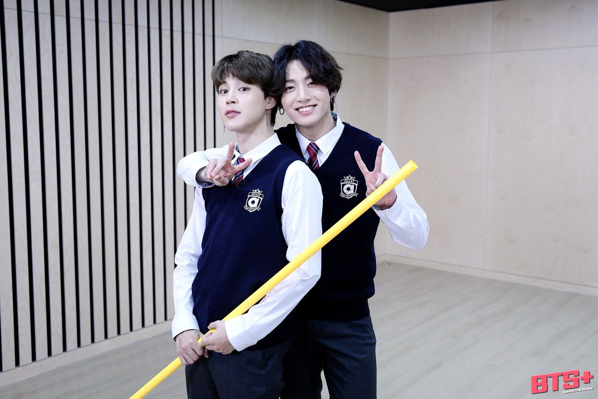kmgoogiemimi_'s tweet photo. thinking about the time jungkook said that his favorite run were episodes 112 and 113 🥹 https://t.co/Skod7AudNK