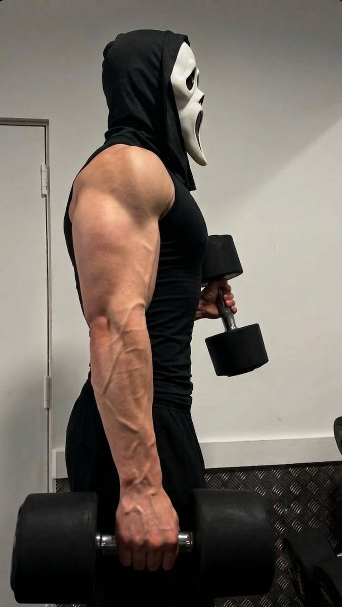 Buffyghostface's tweet photo. Mask off ahh no...
#ghostface #scream #fitness #biceps https://t.co/Sp9EDJ2FzU
