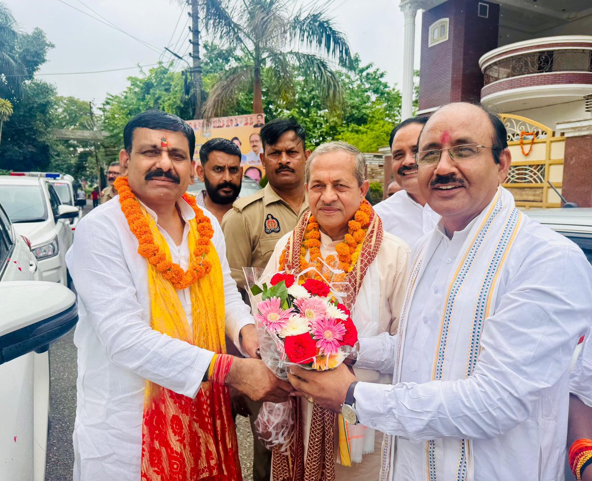 MpPradeepch's tweet photo. आज आवास पर नव नियुक्त क्षेत्रीय अध्यक्ष श्री नवाब सिंह नागर जी का आगमन हुआ। 
इस अवसर पर साथियों के साथ उनका स्वागत किया।
@nawabsnagar https://t.co/5ysslAtMm9