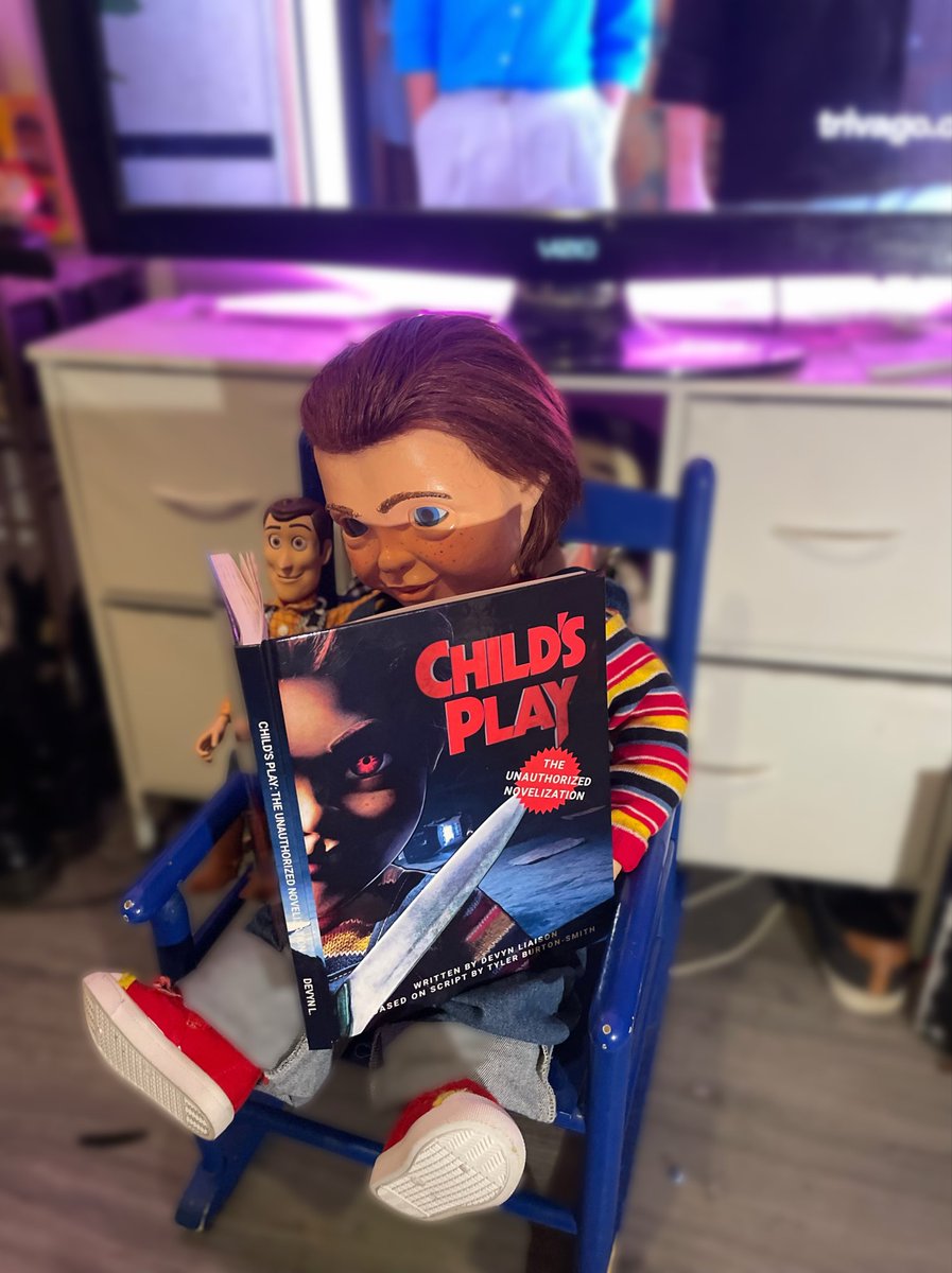 devnontour's tweet photo. First hardcopy of my book arrived today 😭♥️ I’m not your average Chucky fan. https://t.co/vtwvP98Rgo