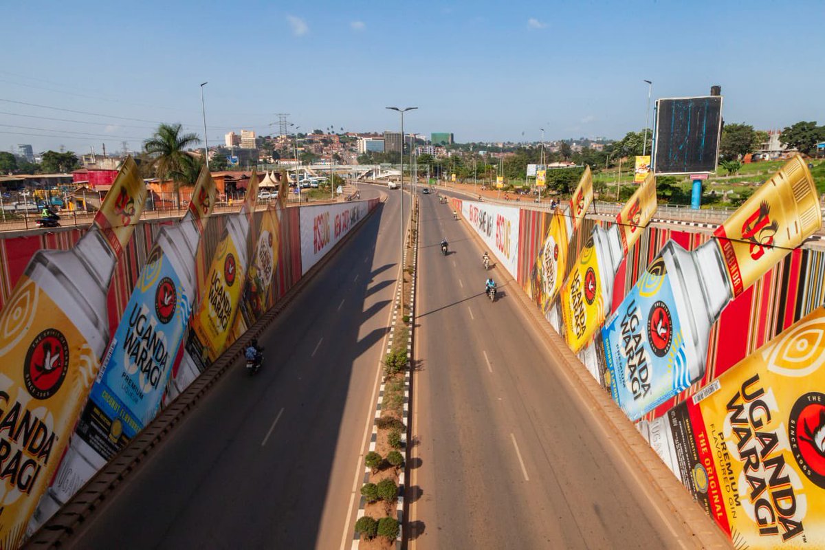 BwambaleJoabJb's tweet photo. Uganda's first major underground road is the Nsambya Underpass, a 360-meter, 4-lane subterranean roadway in Kampala. Located as a core component of the Kampala Flyover Project, it smoothly diverts and manages traffic flow between Queen's Way, Mukwano Road, and Ggaba Road.

#Uganda