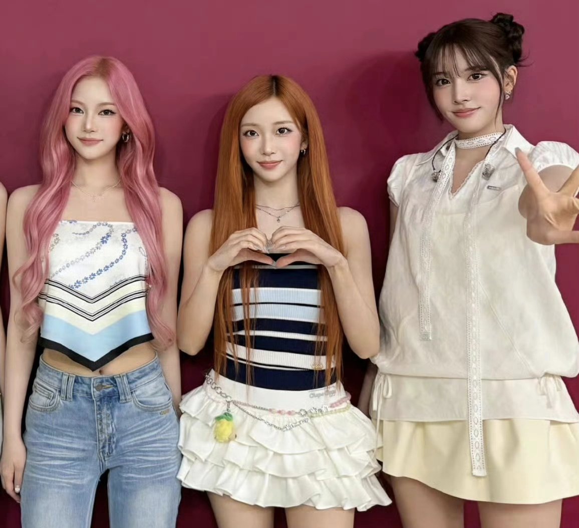 PmskS20141's tweet photo. 女孩们🥰
#STAYC #스테이씨 https://t.co/3sXVnh7Ke4