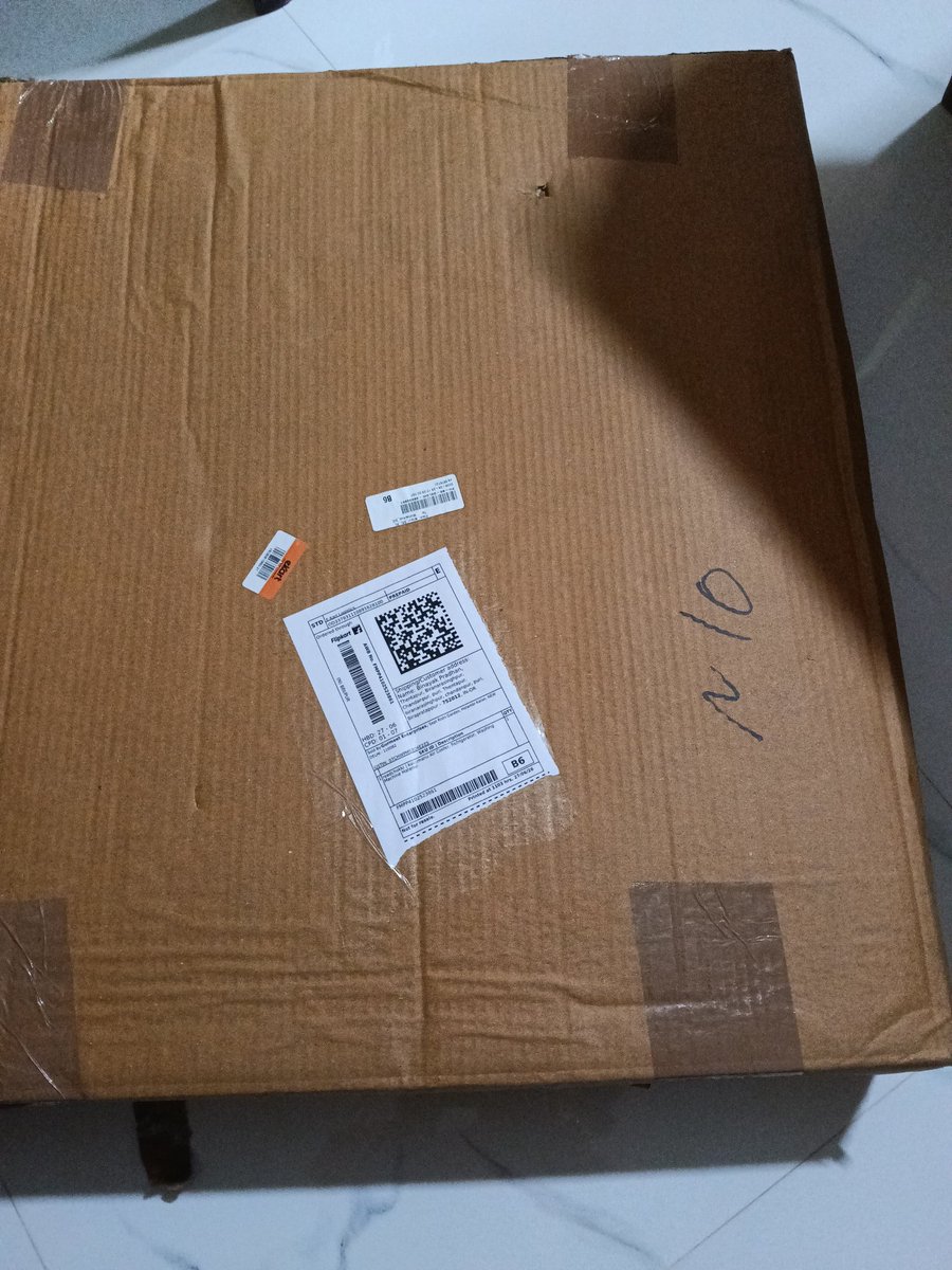 sonubinayak's tweet photo. @Flipkart @flipkartsupport Damaged product received on 2 July. Return request is being rejected repeatedly despite uploading damage photos. Today is the last day of the return window. Please help urgently. #Flipkart https://t.co/RfNPkfkZGi