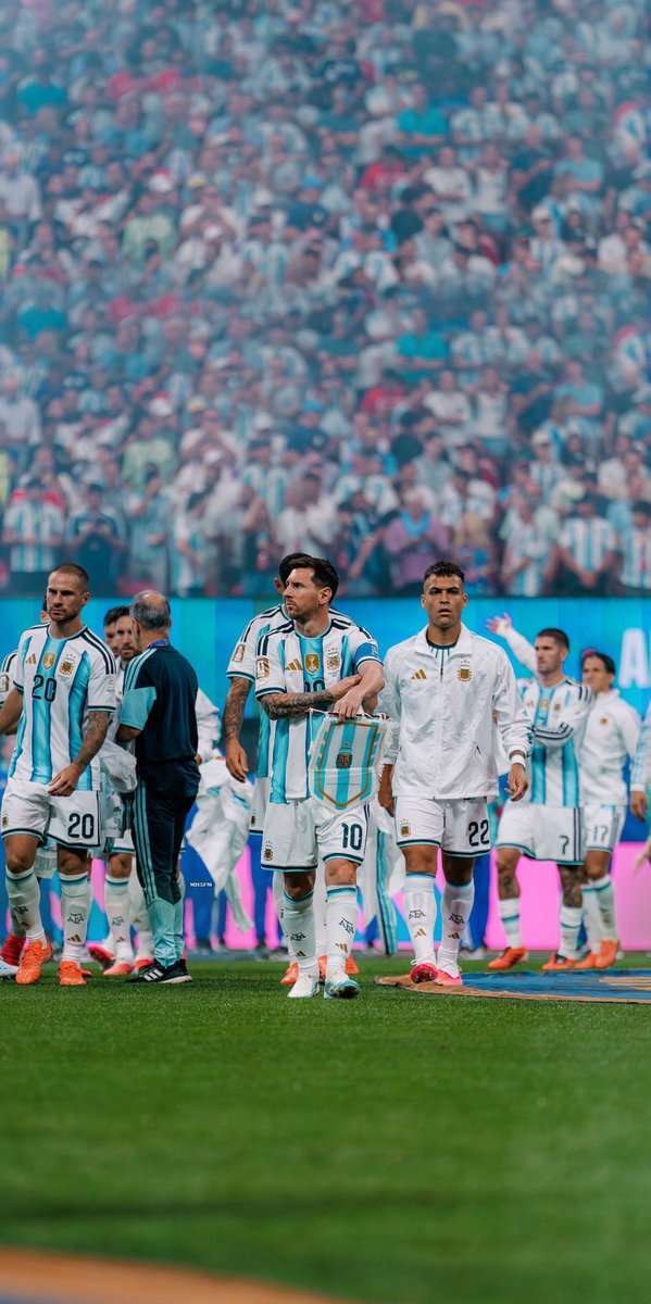 MH5FM's tweet photo. A U R A 🥶✨🇦🇷 https://t.co/WlFu8SxJA1