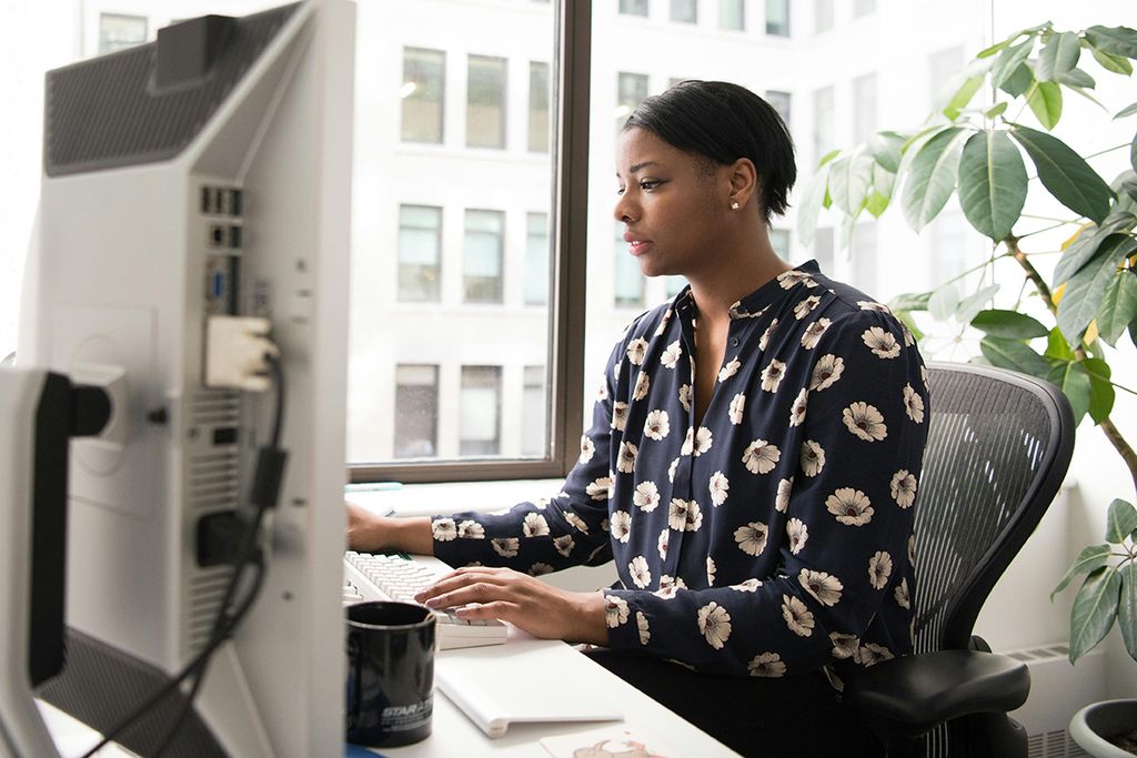 EEIHR's tweet photo. Within seven seconds, people form an impression of who you are. 
According to research conducted by Princeton, people decide on your trustworthiness in a tenth of a second.
Here are some tips to help you navigate your first day of work: https://t.co/Ire3cLgzdS https://t.co/mQZEVgKTC3