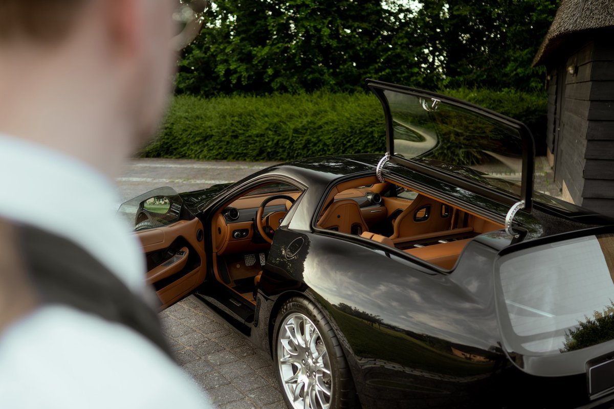 4AAAAart's tweet photo. The Daytona Shooting Brake Hommage by Niels van Roij Design https://t.co/I77BU49gm0