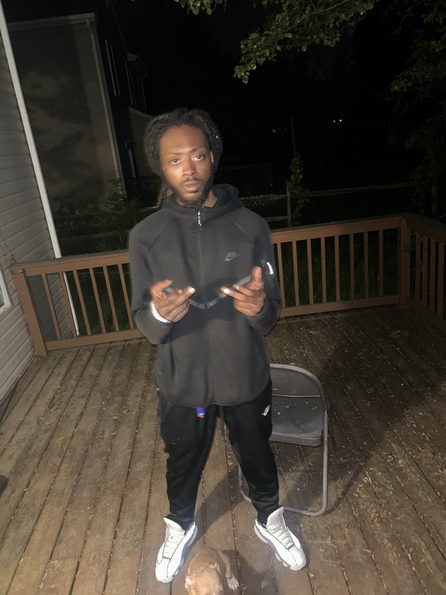 tazztco's tweet photo. Finna drop ah new song ⏳ https://t.co/6KMYeMmnAa
