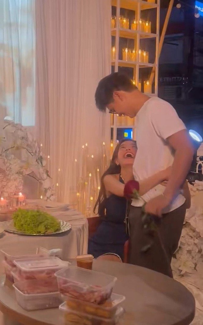 xxxhmeme's tweet photo. Naranasan ko din yan eh….

Kumain ng samgyup na may lettuce https://t.co/1cxUqvku6H