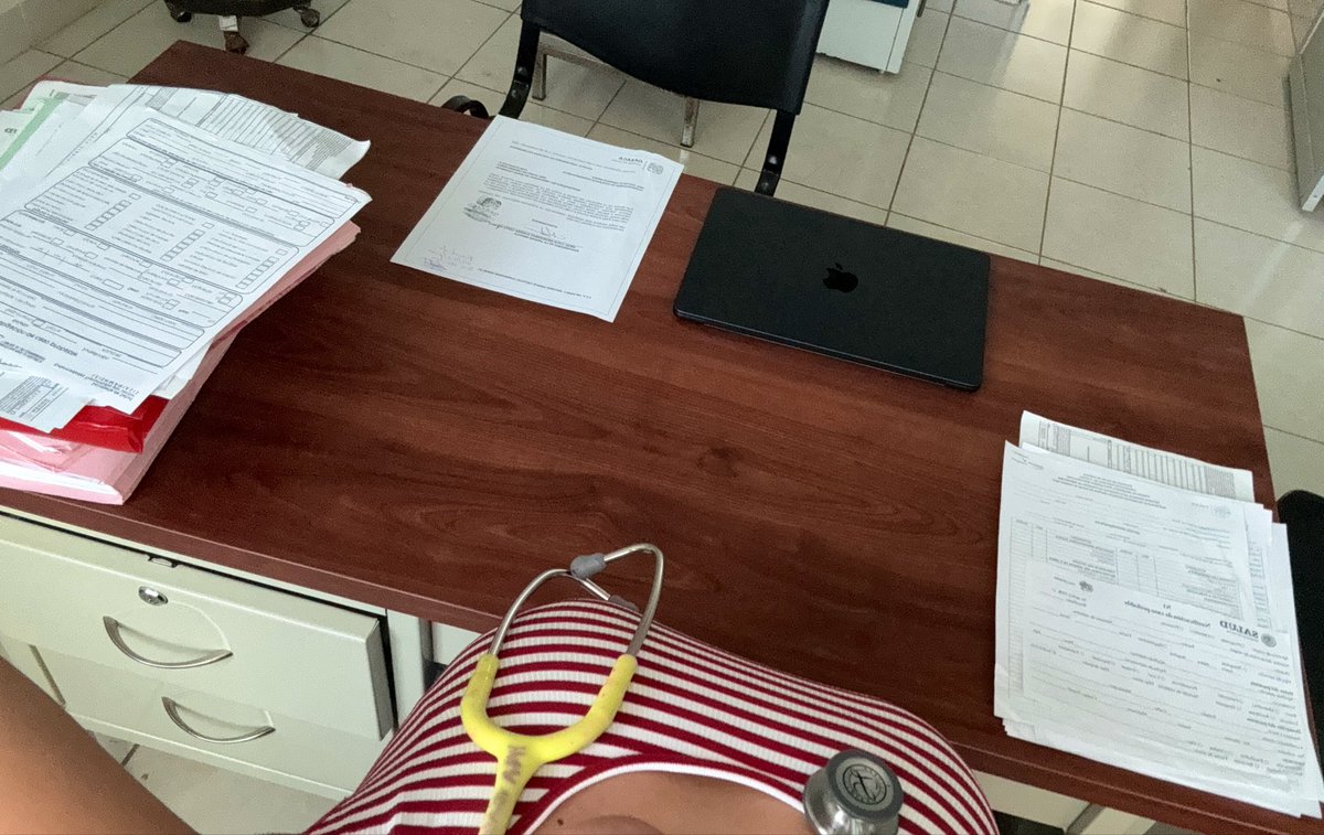 jashibeV's tweet photo. A 22 días de terminar al servicio social 🥳 https://t.co/SnZ11ZIyyH