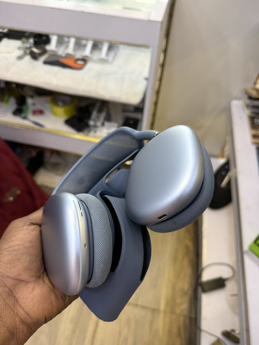 iDreamfoto's tweet photo. AirPods Max
Type C
Warranty Mpaka 3/27
750,000Tshs
0712611511 https://t.co/m4Q3jQLLg0