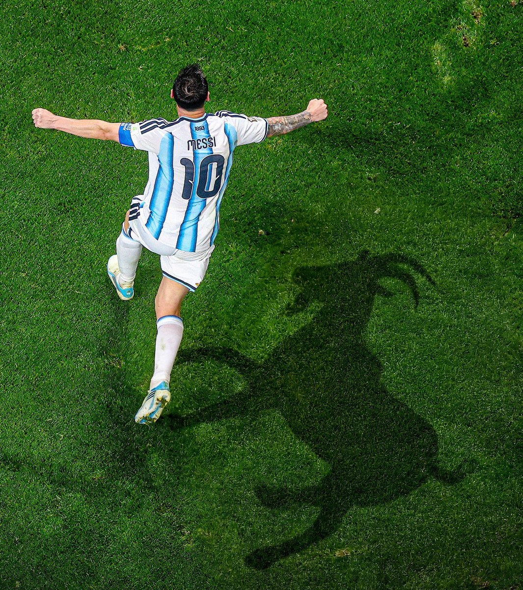 FifaCupUpdates's tweet photo. THE GOAT ALWAYS SHOWS UP 🐐 https://t.co/5LurkMeyqU