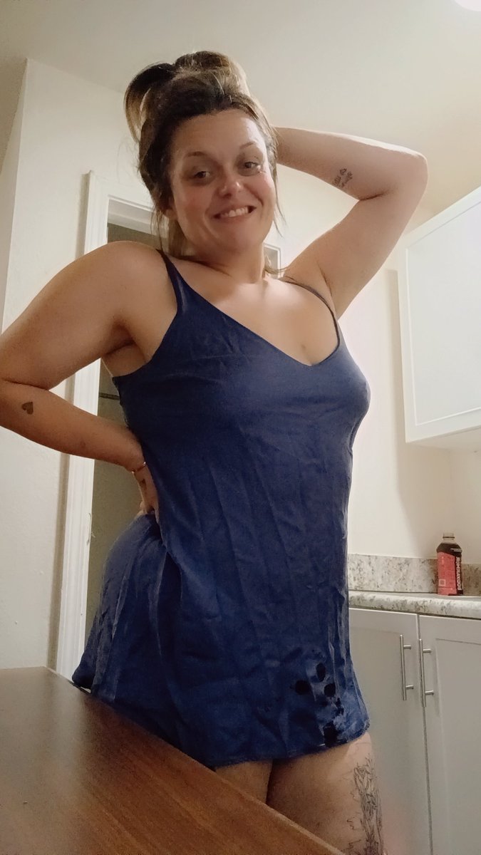 Amber36DD's tweet photo. Good morning sweet peas ❤️ 
Message me if you want the best girlfriend experience of your life. I don't think you're ready for the soul snatching 💀🥀 https://t.co/zHKuN4IUli
