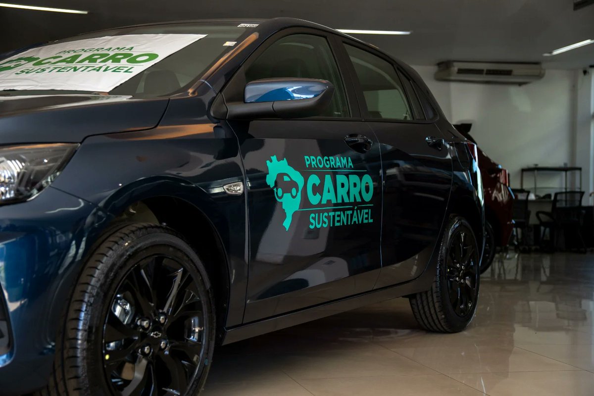 ptbrasil's tweet photo. EFEITO LULA! Venda de veículos novos registra o melhor primeiro semestre em 15 anos, com mais de 2,7 milhões de emplacamentos, segundo a Fenabrave. Carros elétricos impulsionam o setor após incentivos do programa Carro Sustentável. 🚗✨ https://t.co/zTLtxhBYGB