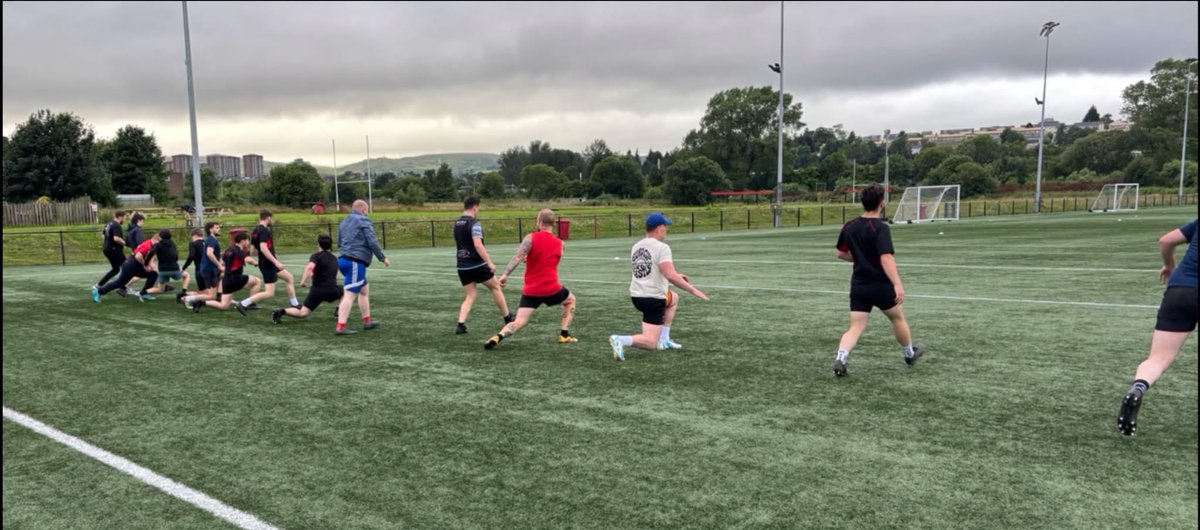 ClydebankRFC's tweet photo. 𝗖𝗥𝗙𝗖 | 𝗣𝗿𝗲-𝘀𝗲𝗮𝘀𝗼𝗻 𝗖𝗼𝗺𝗯𝗶𝗻𝗲 𝟮𝟲/𝟮𝟳 🔴⚫️

Pre-season is officially underway as the senior team returned last night for their first training session of the new combine. All players and showed a fantastic attitude from start to finish. 💪🙌🏻

#combine #preseason https://t.co/zByiyQPMiA