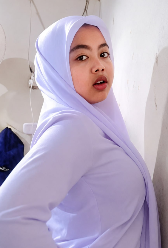 hagendazsh's tweet photo. pulang habis ambil raport https://t.co/1XMhr90pgI