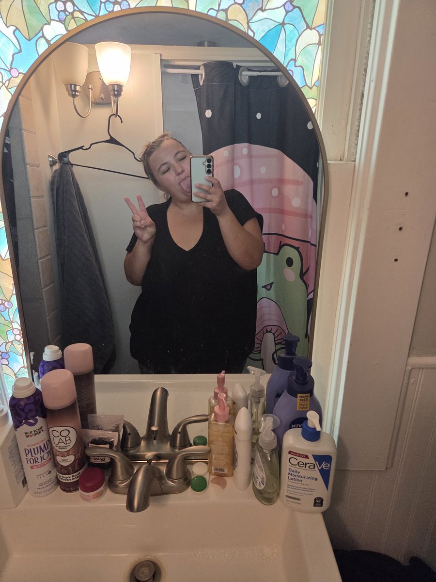 OtaylorsaurusO's tweet photo. Good morning lovely people! Have a great day 😘😘
♡
#chubby #bbw #fat #bigtits #thick #bigass #2xl #yearn #humpback #chubbygirl #kinky #fetish #porn https://t.co/ucNjFIn0u1