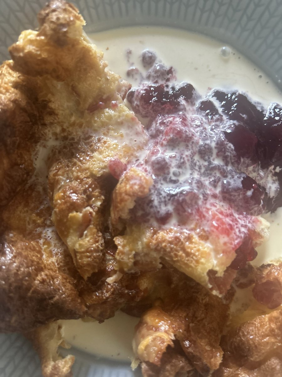 NinniU's tweet photo. Jag är bäst på fläskpannkaka. Undra hur jag alltid lyckas få till den. #Nomnom https://t.co/vYZeqW84oA