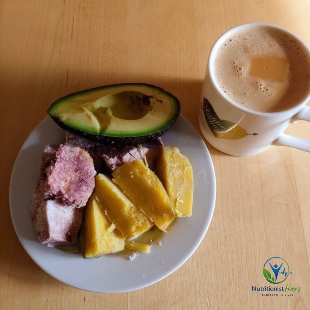 nutri_henry's tweet photo. Dear Ladies,

As you take your supper tonight, remember this:

Tea with meals can reduce iron absorption and, over time, increase the risk of anemia.

Enjoy your tea, but give your meal some time first.

Sometimes the old ways carried wisdom.

#BackToTheOrigin
#NutritionistHenry https://t.co/g4AaoTKUAB