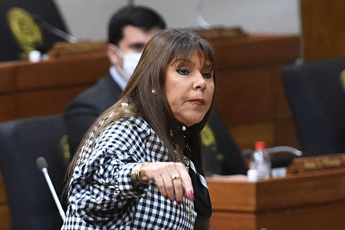 le_Parisien's tweet photo. « La France, c’est la France de Voltaire » : la sénatrice paraguayenne Celeste Amarilla en remet une couche sur Kylian Mbappé

➡️ https://t.co/eh7EsDKu8S https://t.co/czbKQvyUL9