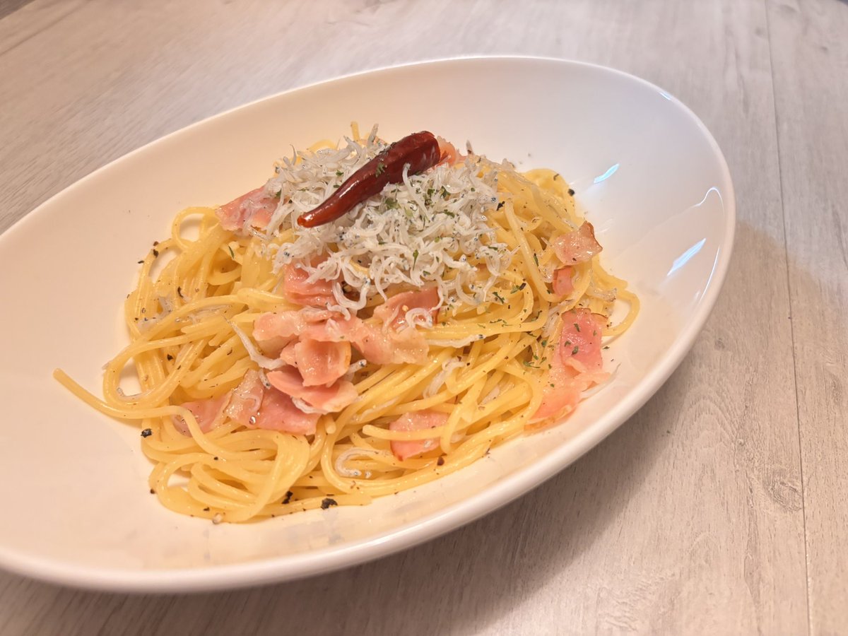 s_cyber_shunya's tweet photo. ⑤天ぷら
⑥ハンバーグ
⑦餃子
⑧ペペロンチーノ https://t.co/VzAllvNAgz