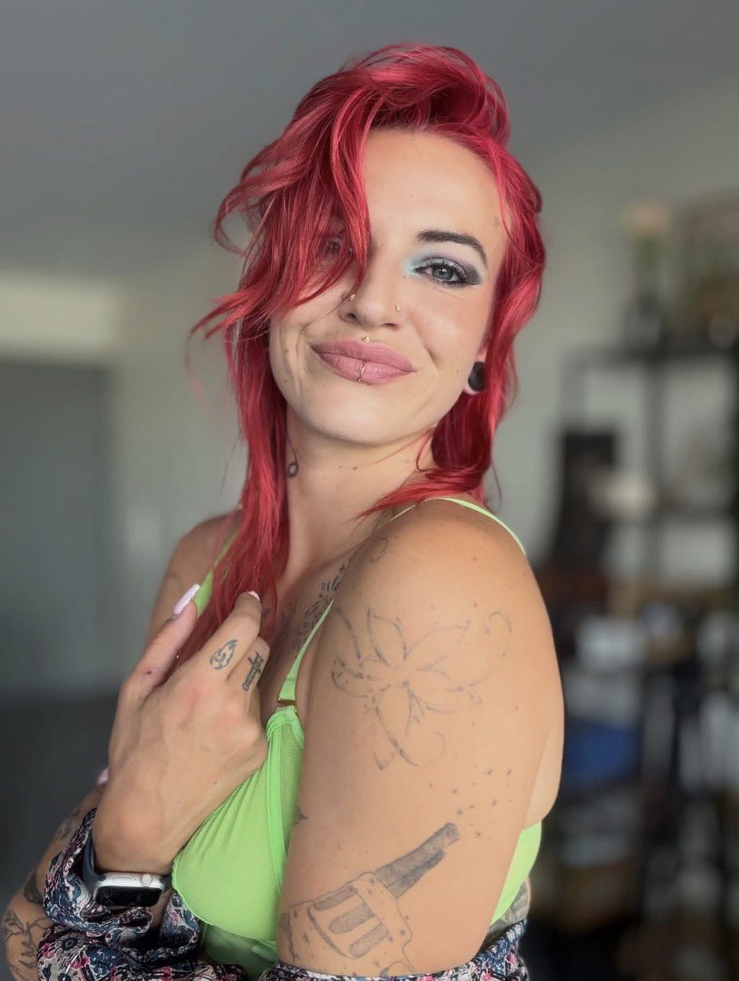 inkeedd's tweet photo. Redhair or no ? https://t.co/J4YIOu4TK2