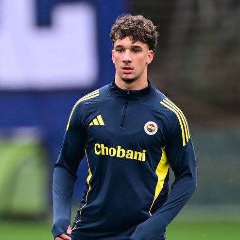 BersanTaskaya's tweet photo. Uzun süredir çok çalıştın ve çok emek verdin, Allah verdığin emekleri boşa çıkarmasın.

Haydi gazan mübarek olsun kardeşim Çağrı Hakan Balta 💛💙 https://t.co/jGeUgoT0Bn