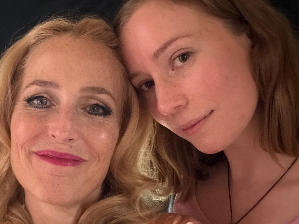 GillianA's tweet photo. Congratulations on your Emmy nom Hannah banana!! https://t.co/rwNQgqituK