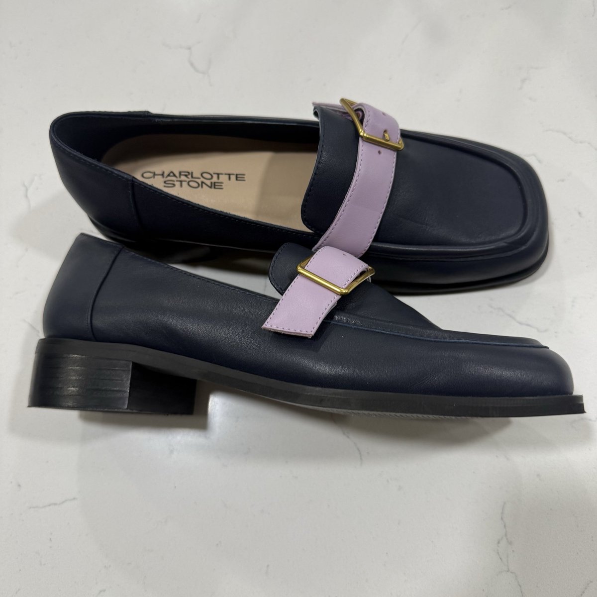 drpepperbabe02's tweet photo. 🔥 Rare find! Selling these gorgeous Charlotte Stone Marcel Loafers in Navy/Lilac. 💜
✨ Size: 7
Grab them before they’re gone! 👇

https://t.co/XgiO8oXXoz

#CharlotteStone #Loafers #FashionForSale #eBayFinds #Size7Shoes https://t.co/vJiXGpkeKz