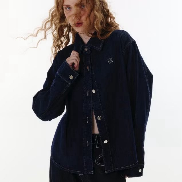 stillunchanged0's tweet photo. ส่งต่อ CHUUCHOP - Bambi Denim Shirt แจ็คเก็ตยีนส์แขนยาว 
👉🏻 Size M
👉🏻 430 รวมส่ง (จาก600+)
-ใส่ครั้งเดียว ซักครั้งเดียว ไม่มีตำหนี ใหม่มาก-

#ส่งต่อChuchop #ส่งต่อเสื้อผ้ามือสอง #ส่งต่อเสื้อผ้ามือ2 #ส่งต่อcintage #ส่งต่อstylist #ส่งต่อแบรนด์ไอจี #ส่งต่อเสื้อแขนยาว https://t.co/3B0ulLwHIF