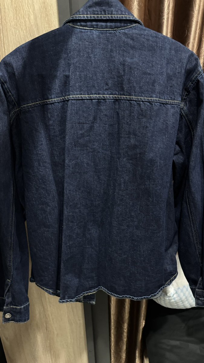 stillunchanged0's tweet photo. ส่งต่อ CHUUCHOP - Bambi Denim Shirt แจ็คเก็ตยีนส์แขนยาว 
👉🏻 Size M
👉🏻 430 รวมส่ง (จาก600+)
-ใส่ครั้งเดียว ซักครั้งเดียว ไม่มีตำหนี ใหม่มาก-

#ส่งต่อChuchop #ส่งต่อเสื้อผ้ามือสอง #ส่งต่อเสื้อผ้ามือ2 #ส่งต่อcintage #ส่งต่อstylist #ส่งต่อแบรนด์ไอจี #ส่งต่อเสื้อแขนยาว https://t.co/3B0ulLwHIF