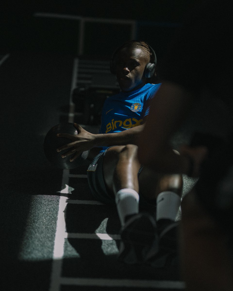 ChelseaFC's tweet photo. Our all-new @NikeFootball training top. 💙💛