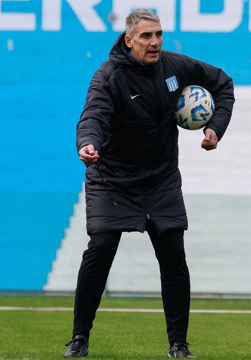 Totypintosok's tweet photo. En el cuerpo técnico están muy contentos con lo que viene haciendo Elias Torres y Tomás Conechny. Ven en ellos dos jugadores importantes a potenciar.

Por otro lado, la llegada de Lautaro Díaz HOY es muy difícil. La dirigencia se encuentra trabajando en otras dos opciones. https://t.co/guRTrnP3l6