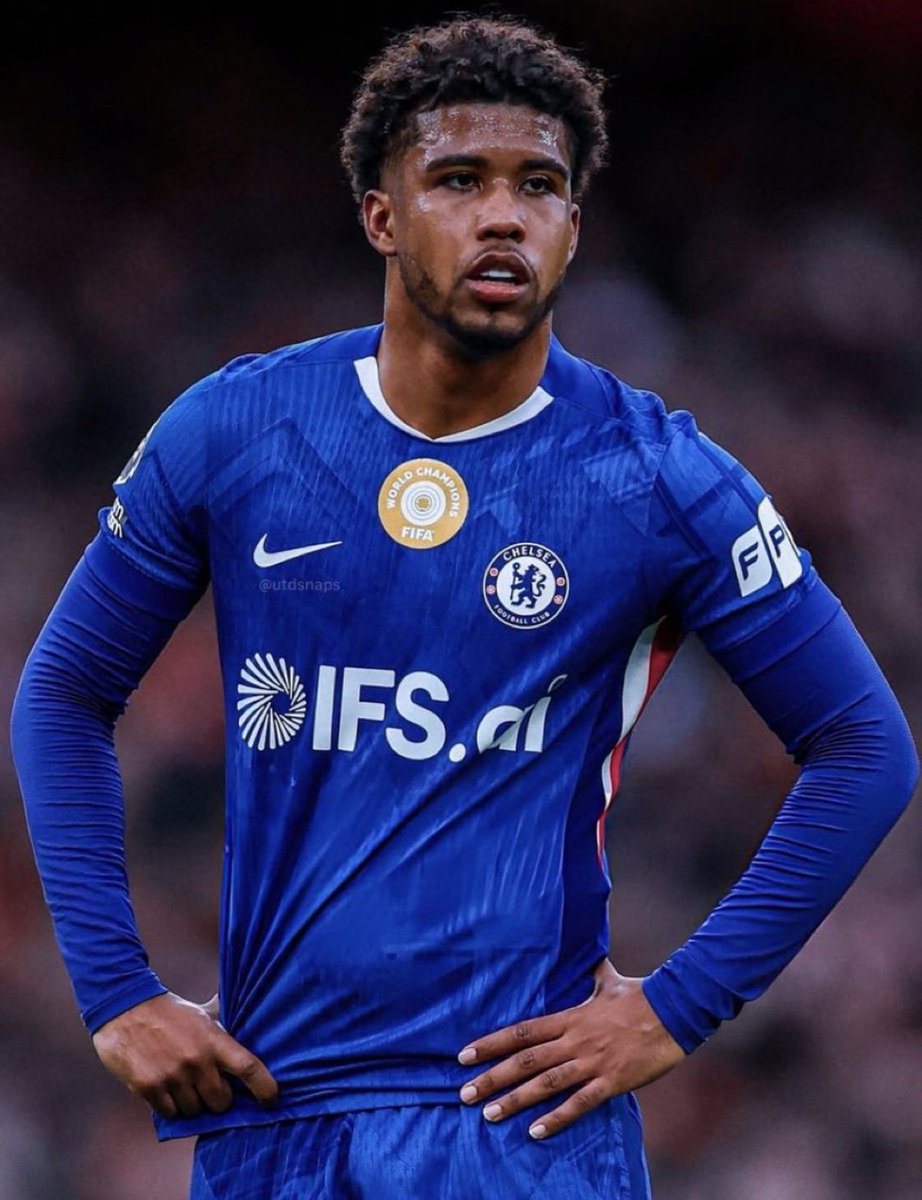 UtdFaithfuls's tweet photo. A Chelsea fan said Santos to Man Utd for £50m is a BETTER deal than Mateus Fernandes for £85m. 🤔 https://t.co/EVhSbe17wW