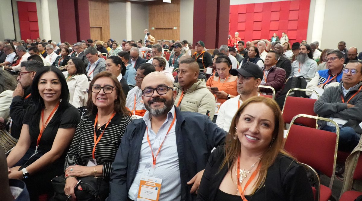 fecode's tweet photo. El Plenario Nacional de FECODE y nuestras filiales hace un llamado general al magisterio, la comunidad educativa y a todos los actores de la educación pública a una gran unidad para defender la educación pública como derecho fundamental. https://t.co/fb5ZGfKPBi