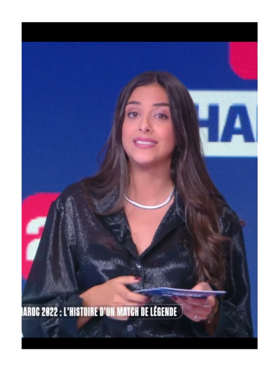 chemsier's tweet photo. Soanne - 07.07.2026
La charmante et très belle @AnneSophieHml lors du mag de la coupe du monde sur #M6
😍
#chemisier #blouse #satin #soie https://t.co/YQo2onP3zP