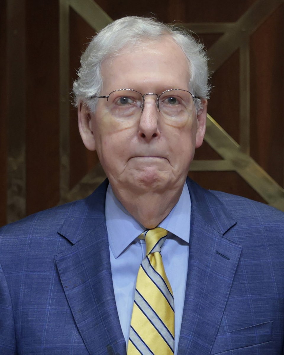 NEWSMAX's tweet photo. BESHEAR WANTS ANSWERS: Kentucky Gov. Andy Beshear is calling on Sen. Mitch McConnell’s office to provide a public health update, saying the continued uncertainty is unfair to both McConnell and the people of Kentucky. MORE: https://t.co/4EA4VAItT4 https://t.co/cJ7jmDWs6N
