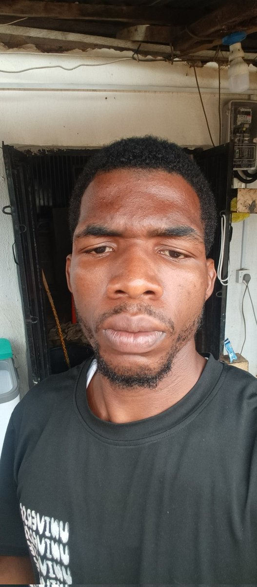 SoterEdge's tweet photo. Pls I'm asking everyone for help pls. I need a new iron for my work that sustains me and my family, I beg you, I will repay in 2 months pls @joshua_458 @Akindamolafx @rolandcrypto121 @ShibbaInuLord @Kelvintalent_ My work iron got damaged by high voltage and also damaged my washin https://t.co/FtBsULRMi6