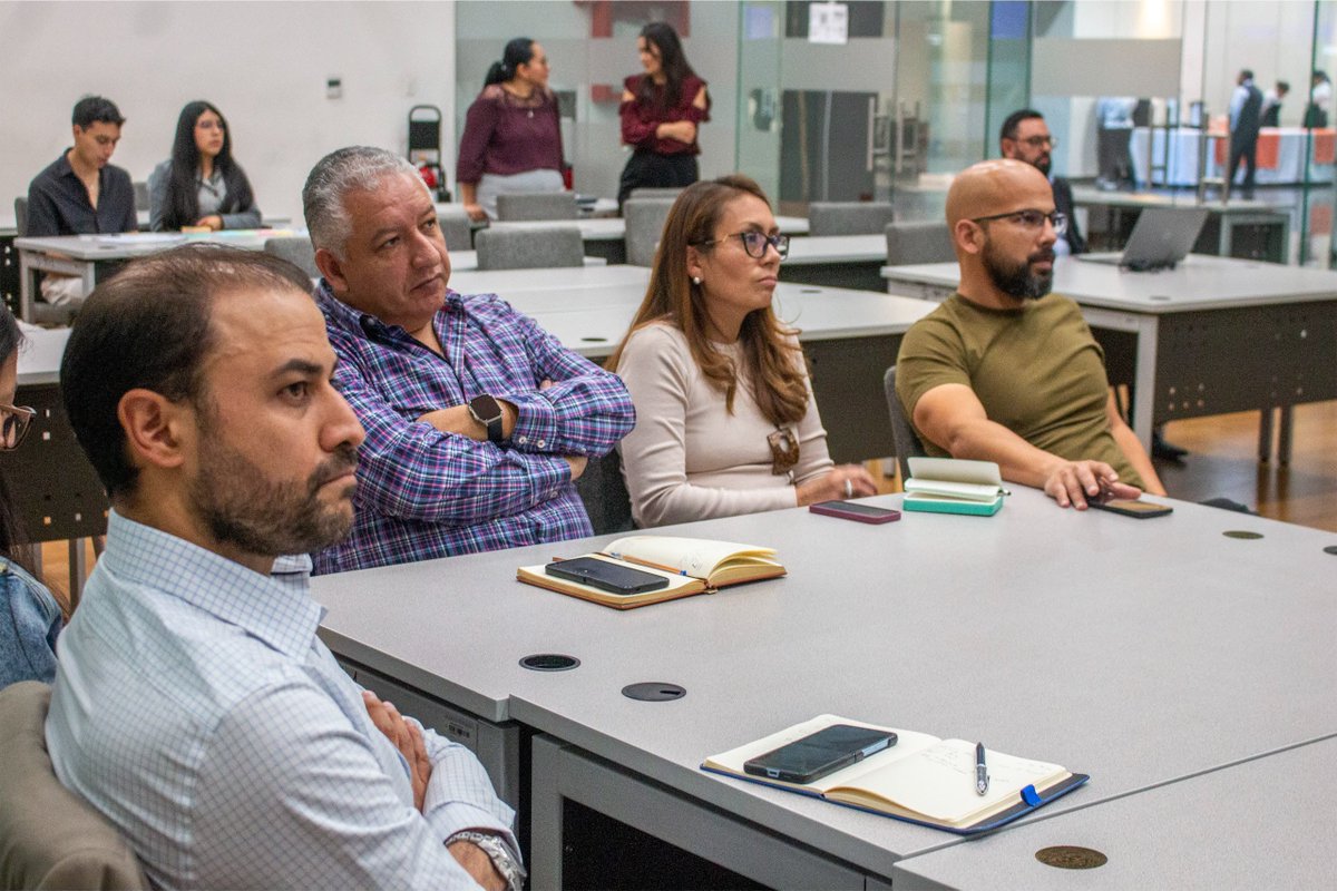 Produccion_Ecu's tweet photo. 🤝Avanzamos en la construcción participativa de herramientas para fortalecer la implementación de la Responsabilidad Extendida del Productor (REP), promoviendo el diálogo técnico entre instituciones públicas, gremios, sistemas colectivos de gestión y el sector productivo. https://t.co/kSyR01DIIp