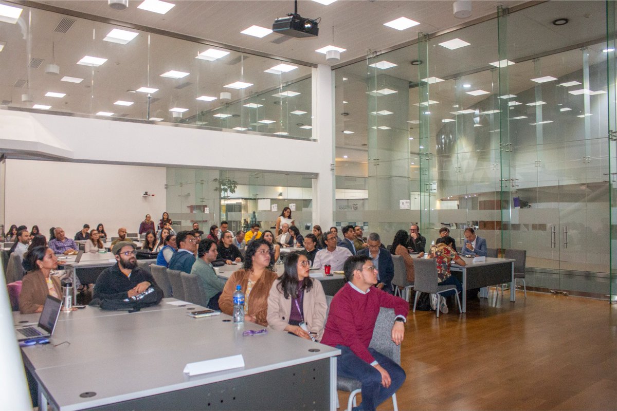 Produccion_Ecu's tweet photo. 🤝Avanzamos en la construcción participativa de herramientas para fortalecer la implementación de la Responsabilidad Extendida del Productor (REP), promoviendo el diálogo técnico entre instituciones públicas, gremios, sistemas colectivos de gestión y el sector productivo. https://t.co/kSyR01DIIp
