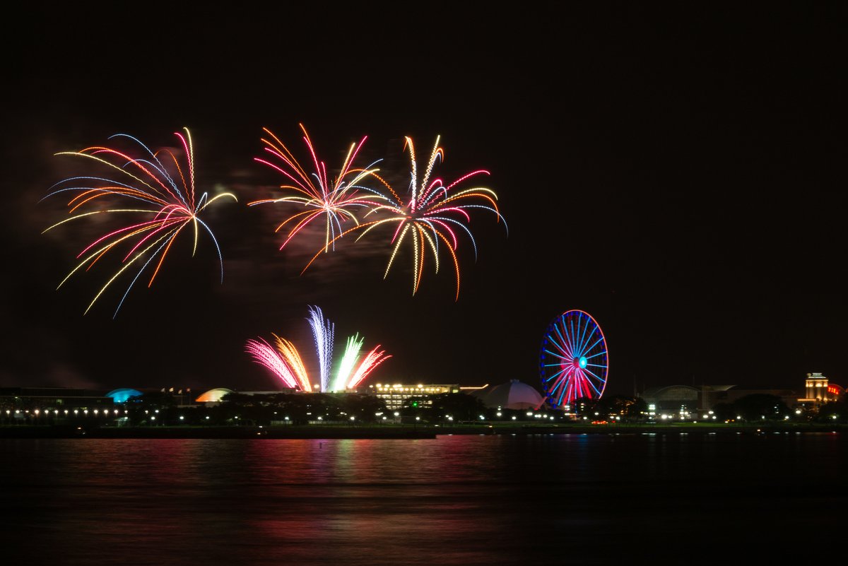 Cheezborger's tweet photo. These nights belong to Billy Goat.
Watch the fireworks all summer long at Navy Pier—every Wednesday &amp; Saturday night! https://t.co/LJtZW5SY0Y