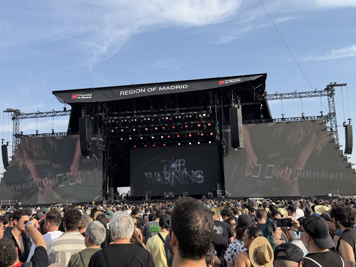 Gmfdsr's tweet photo. #GMFOnTour2026 #Show13 @madcoolfestival #Day1 @TheWarningBand2 @foofighters https://t.co/F18mHsWXfZ
