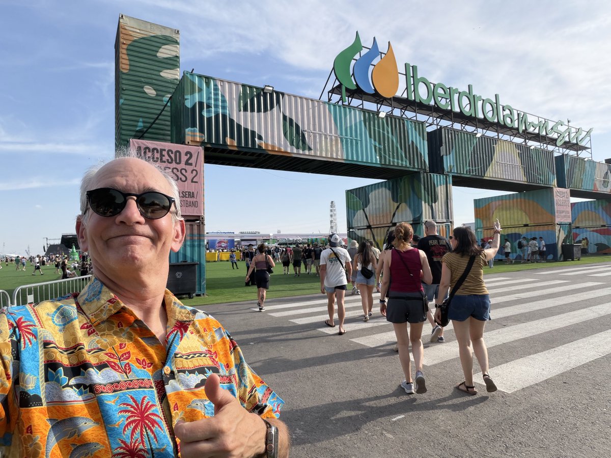 Gmfdsr's tweet photo. #GMFOnTour2026 #Show13 @madcoolfestival #Day1 @TheWarningBand2 @foofighters https://t.co/F18mHsWXfZ