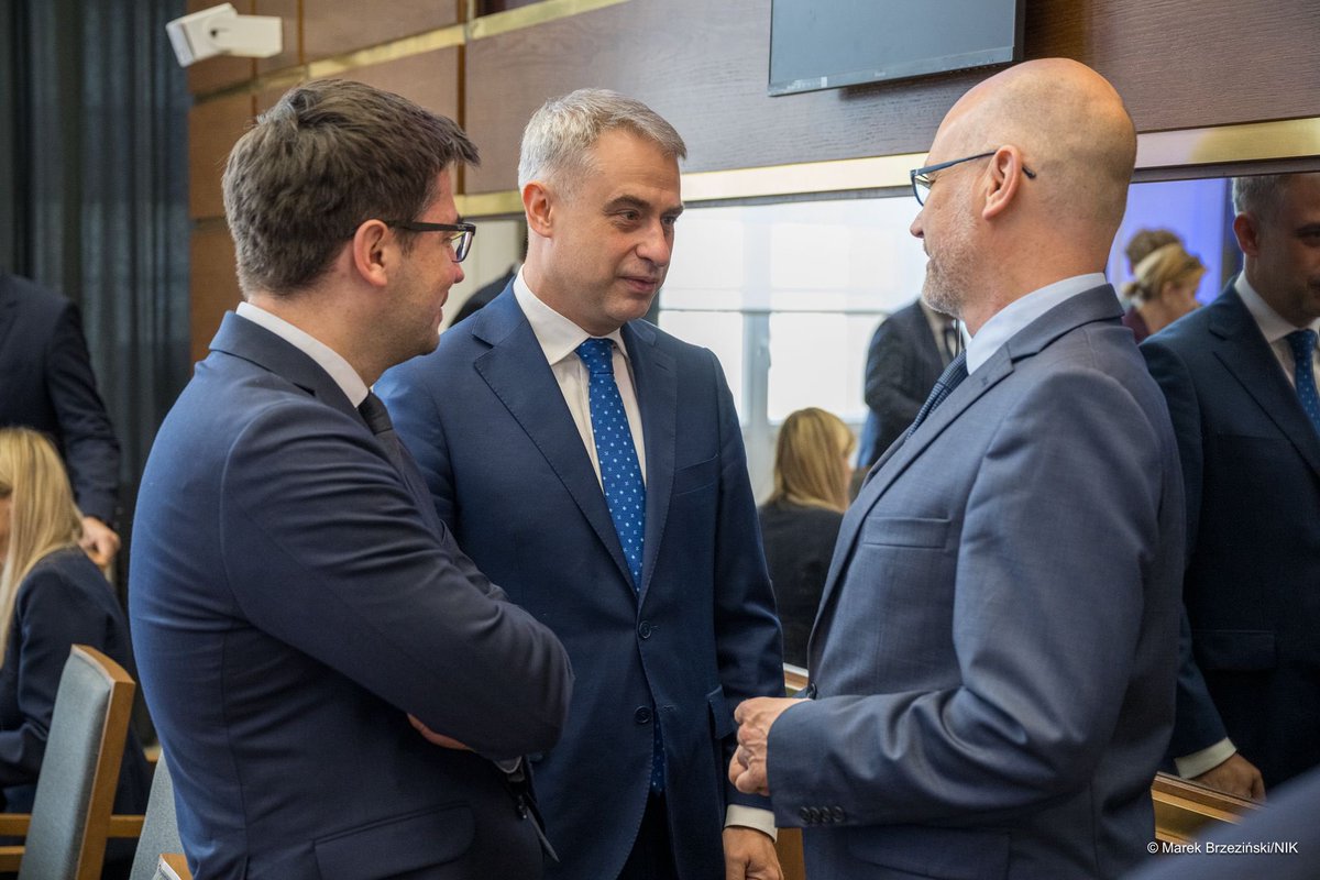 MaciejBerek's tweet photo. 📱Bezpieczeństwo dzieci w Internecie nie kończy się na ustawie. Potrzebne jest całościowe podejście obejmujące edukację, ale też wymagające zaangażowania rodziców, nauczycieli i ekspertów.

Dziś podczas panelu ekspertów w @NIKgovPL rozmawialiśmy o wypracowaniu wspólnych standardów ochrony małoletnich w sieci - rozwiązaniach, które będą chronić najmłodszych, jednocześnie przygotowując ich do świadomego funkcjonowania w cyfrowym świecie.

@premierRP @kgawkowski @DStanderski
@PaulinaPW2024 @slawomir_palka