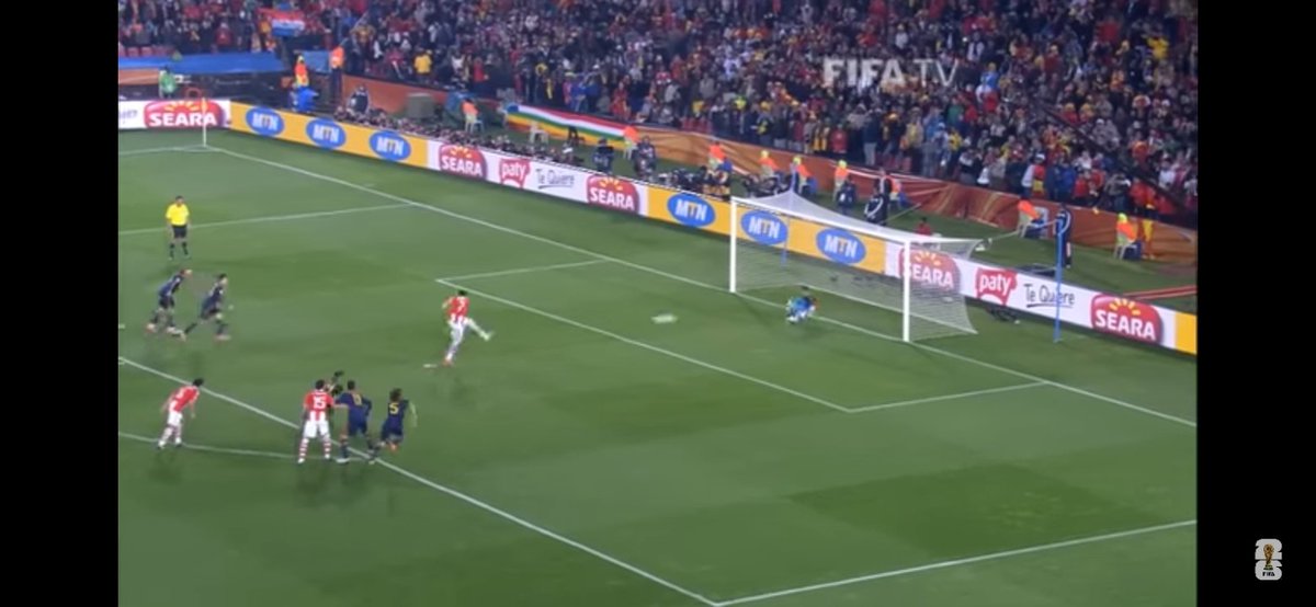JM19__1's tweet photo. @_JSP_M @rparrottino Gol en offside vs Portugal, gol mal anulado a Haedo Valdez vs Paraguay y en el penal de Tacuara Cardozo hay un claro adelantamiento de dos españoles en la jugada.
Esto es que te favorezcan. https://t.co/hOxWTyGLVu